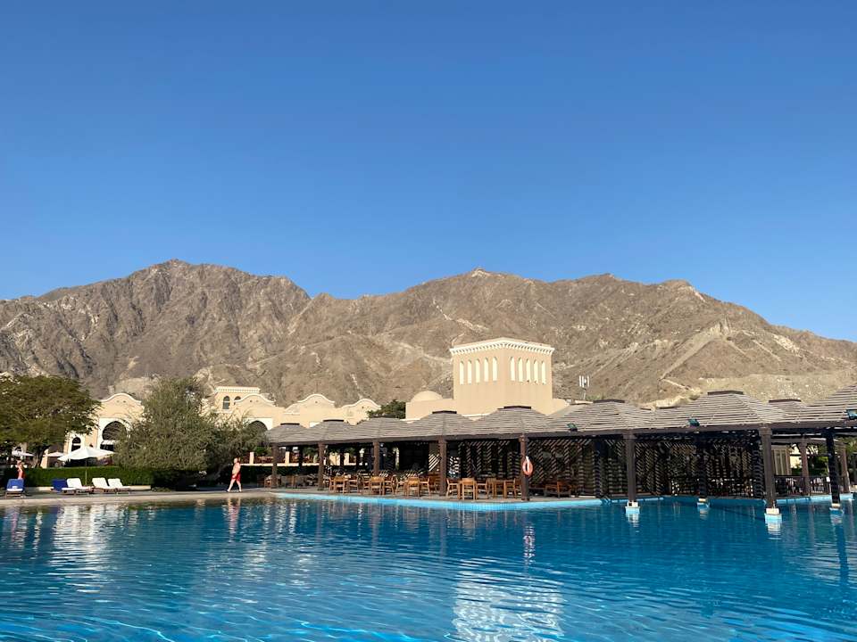 Pool Miramar Al Aqah Beach Resort