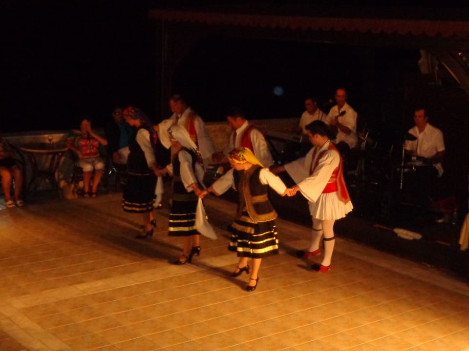 Animation am Abend Hotel Kalithea Horizon Royal