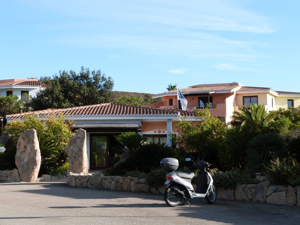 Eingang zur Rezeption Residence Palau Green Village