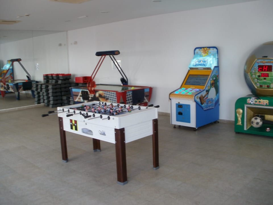 Pokój gier Hotel Costa Calero