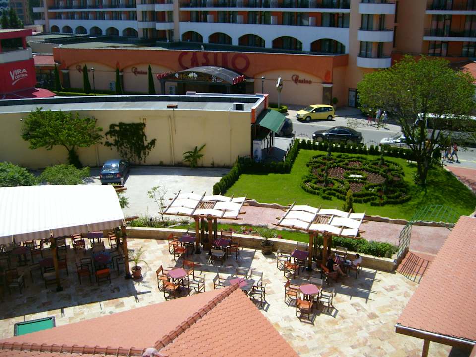 Blick auf den Außenbereich Hotel Mena Palace