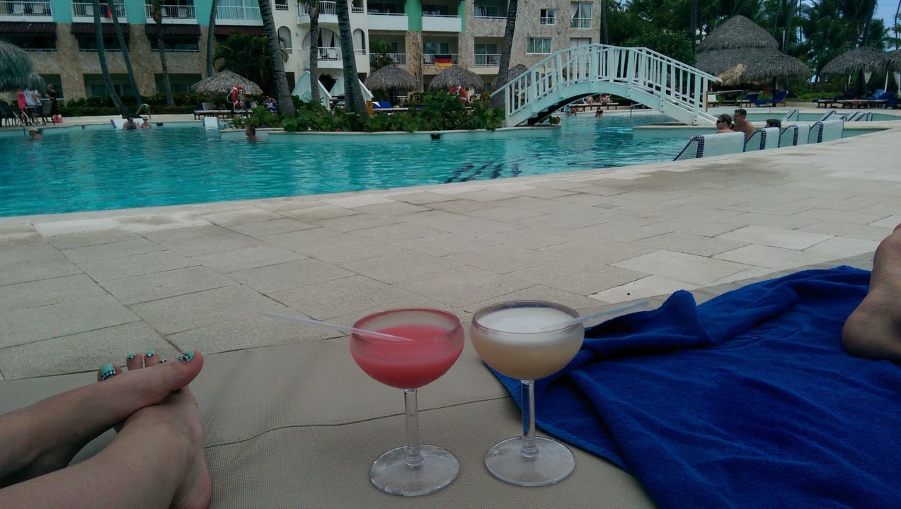 Tag am Pool genießen. Grand Palladium Select Bávaro Resort & Spa