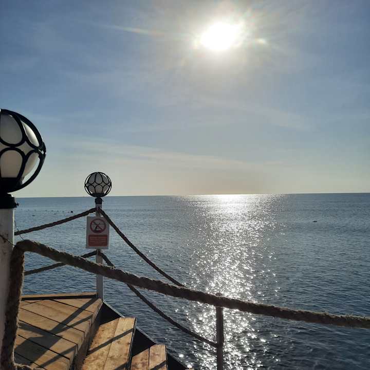 Strand Saturn Palace Resort Hotel