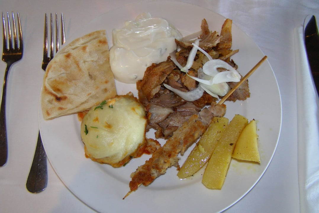 Typisch griechisches Essen! Lecker! Grecotel Casa Paradiso
