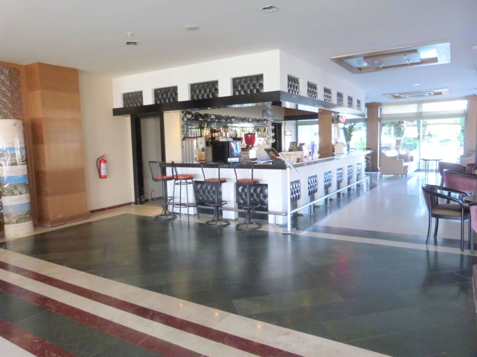Bar Seaden Corolla Hotel