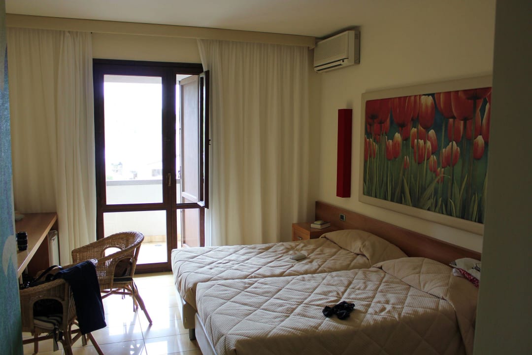 Das neu renovierte Comfort-DZ Centro Vacanze Pra' delle Torri