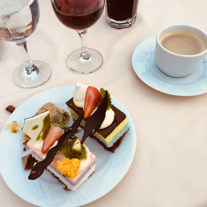 Gastro Starlight Resort Hotel