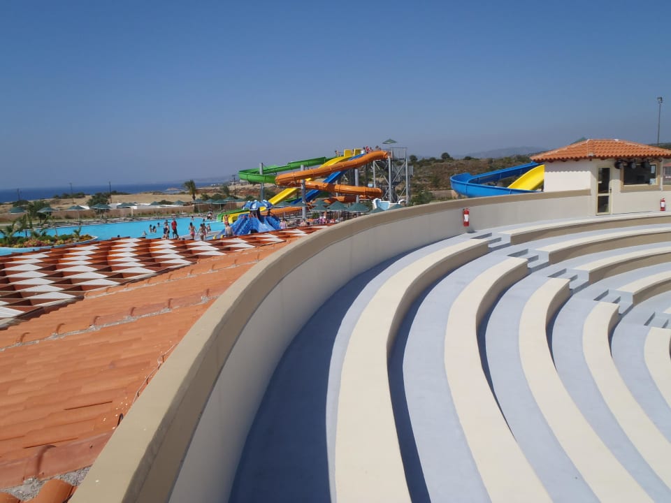 Amfiteátr je těsně u aquaparku Lindos Imperial Resort & Spa