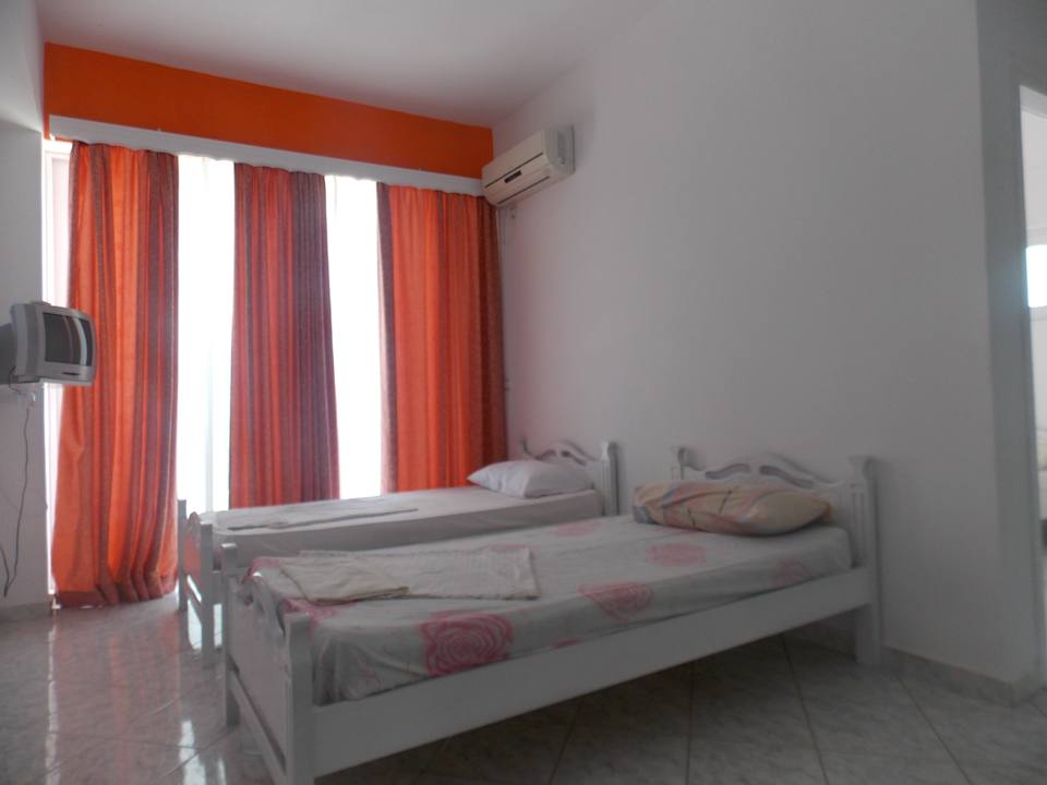 Zimmer Damian Saranda Hotel