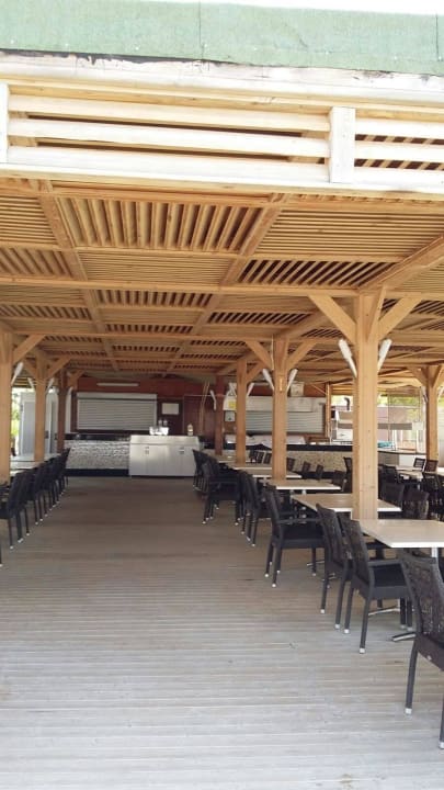 Strandbar Dream World Resort & Spa