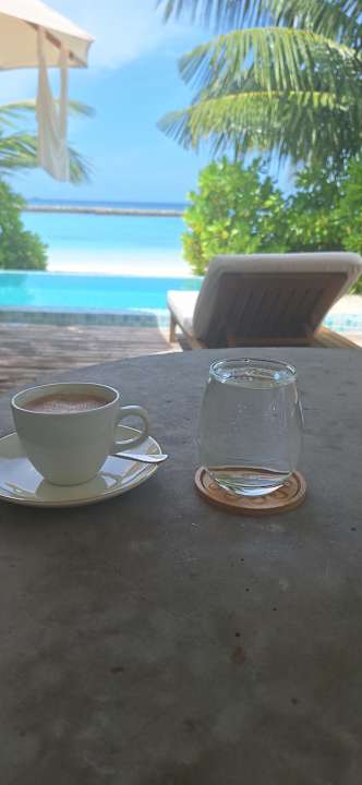 Zimmer Sun Siyam Iru Veli