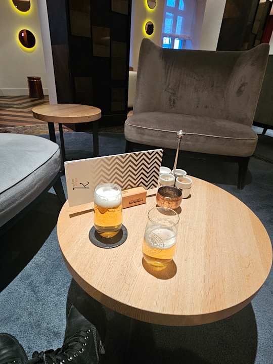 Gastro Gewandhaus Dresden, Autograph Collection