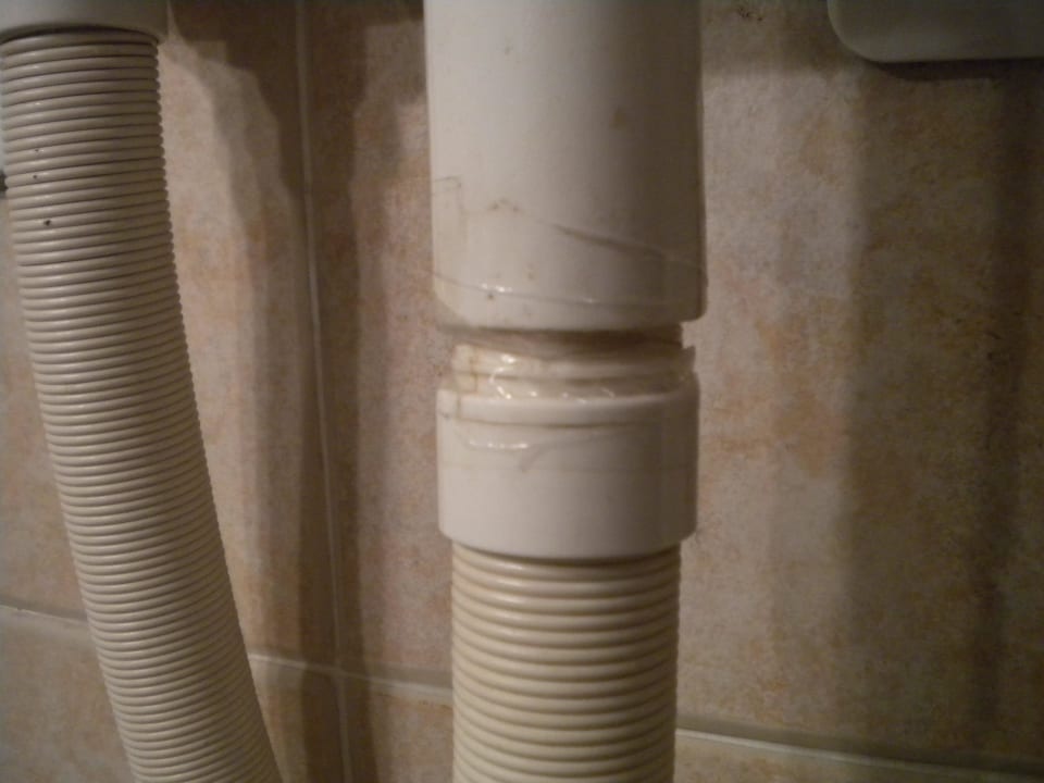 Föhnreparatur mit Tesa Ghazala Gardens