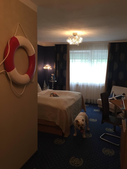 Blick vom Flur in das Zimmer BLOCK Hotel & Living