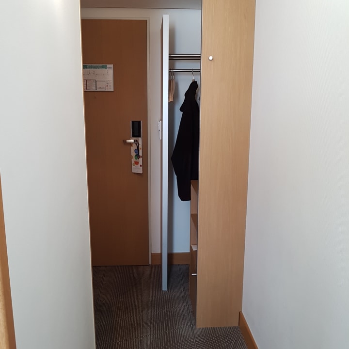 Kleiderablage Novotel Hamburg City Alster