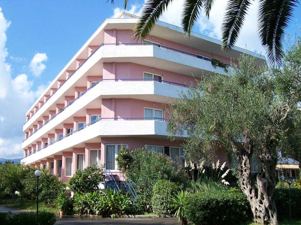 Teilansicht vom Hotel Elea Beach Elea Beach Hotel