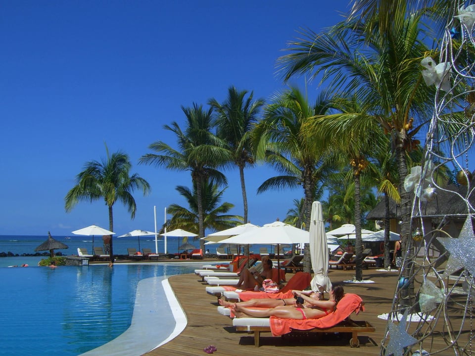 Pool Sands Suites Resort & Spa