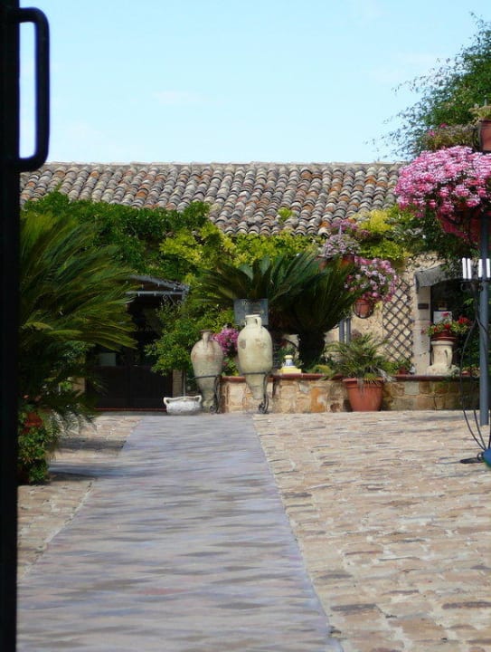 Innenhof Agriturismo Vecchia Masseria