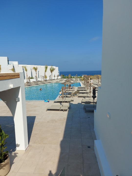 Pool Blue Sea Island