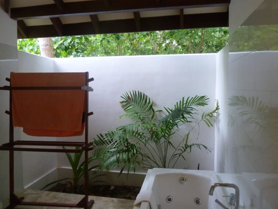 Badezimmer Premium Beach Villa 403 Summer Island Maldives