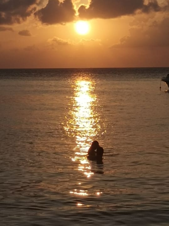 Strand Embudu Village