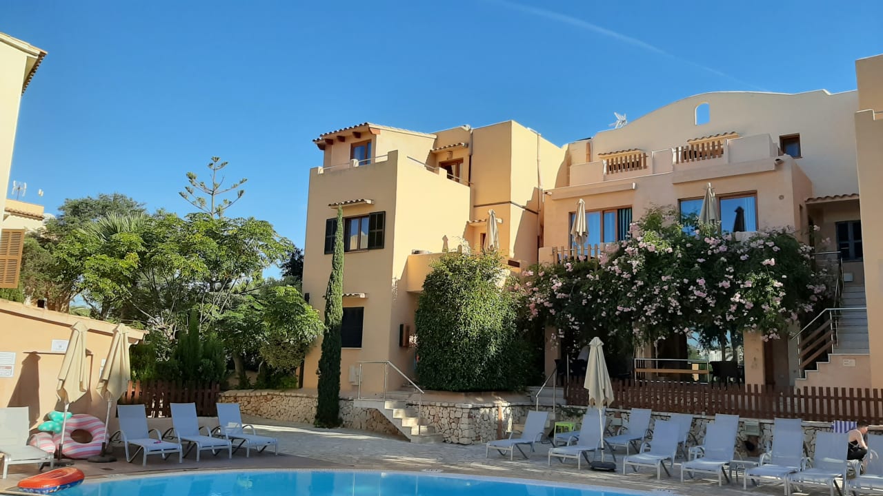 Außenansicht Apartamentos Playa Ferrera