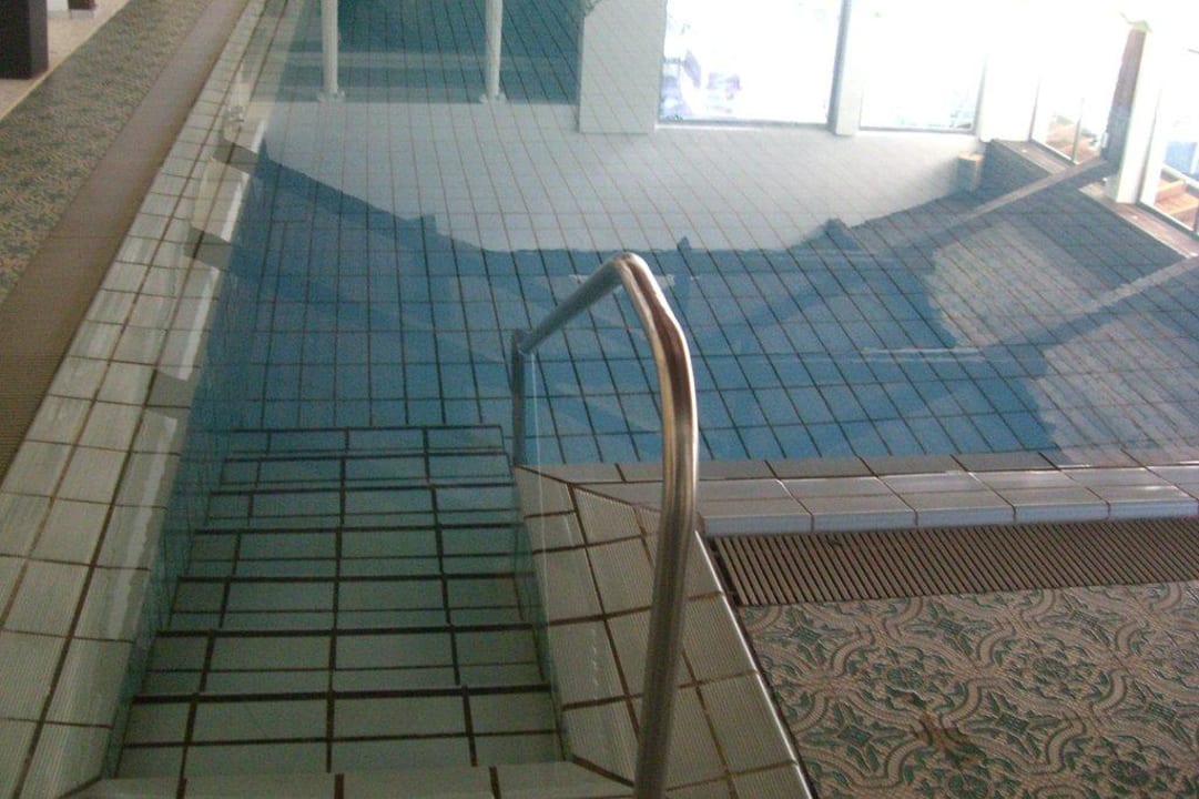 Innenpool STROBLHOF Active Family SPA Resort