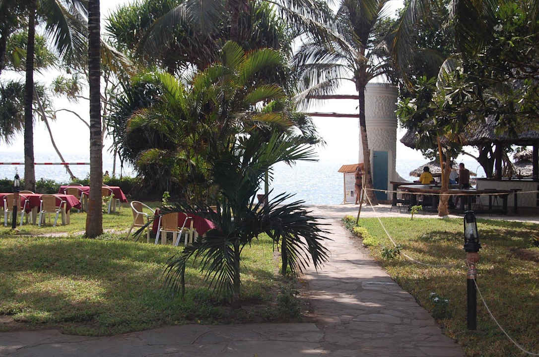 Weg zum Strand Hotel Southern Palms Beach Resort