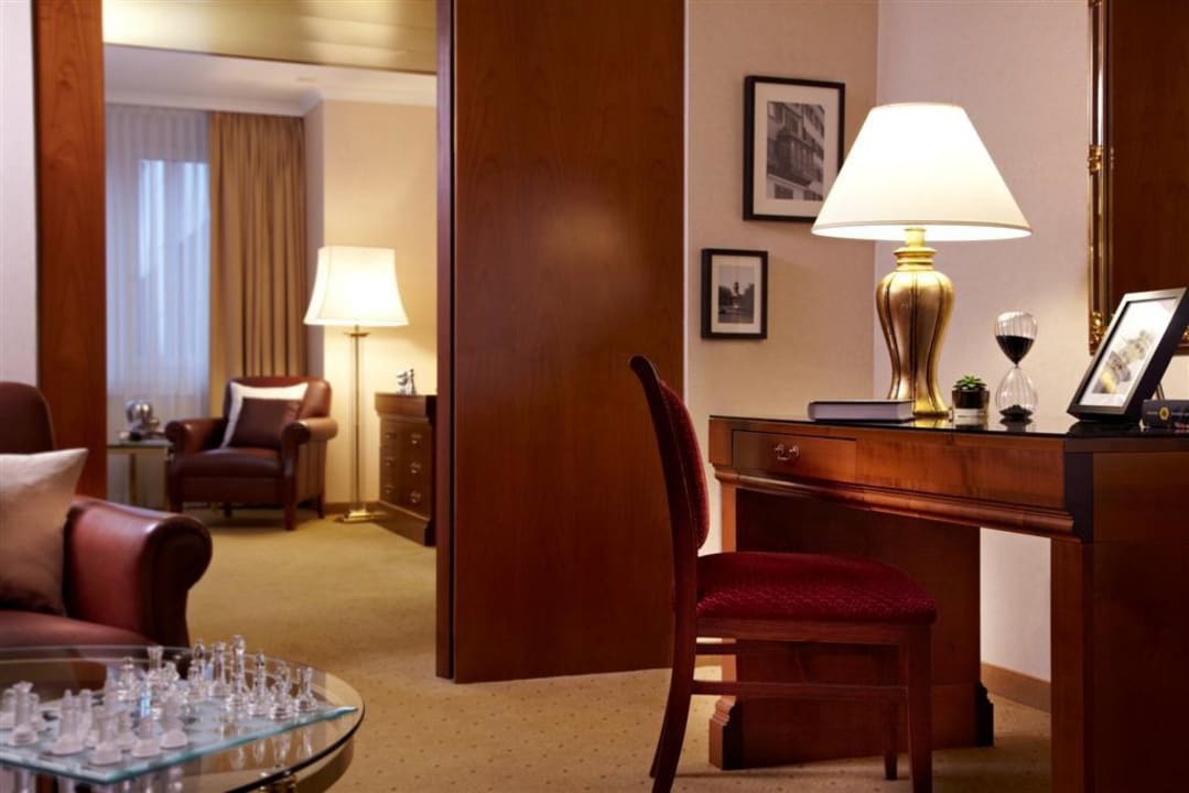 Junior Suite Renaissance Zürich Hotel