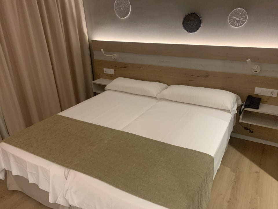 Zimmer Hotel Sant Jordi