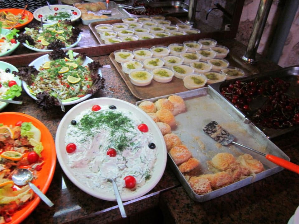 Büffet Dogan Hotel by Prana Hotels & Resorts