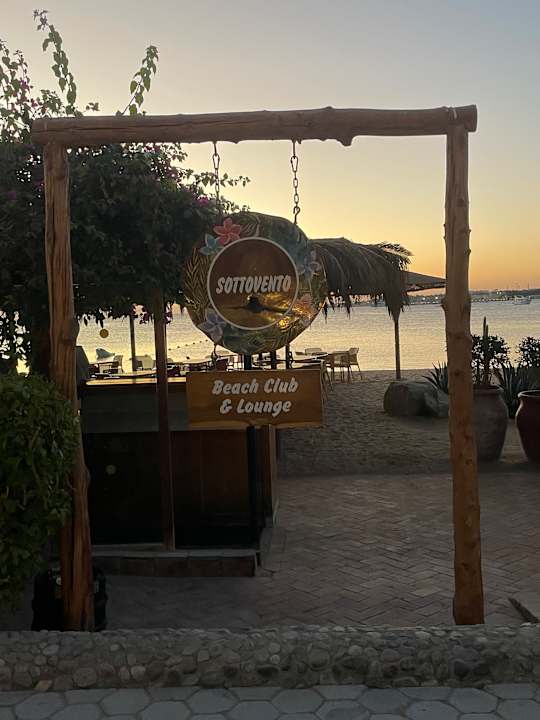 Strand Fort Arabesque Resort, Spa & Villas