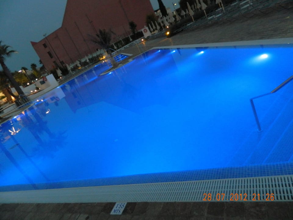 Pool abends Hipotels Cala Millor Park
