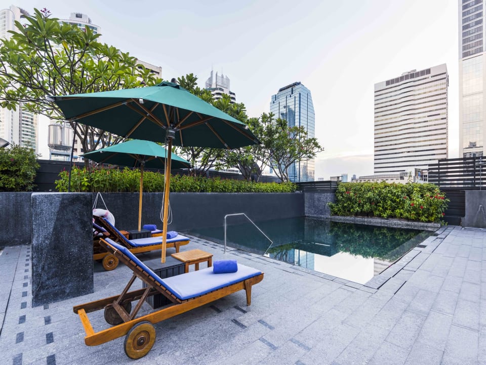 Pool Maitria Hotel Sukhumvit 18 Bangkok - A Chatrium Collection