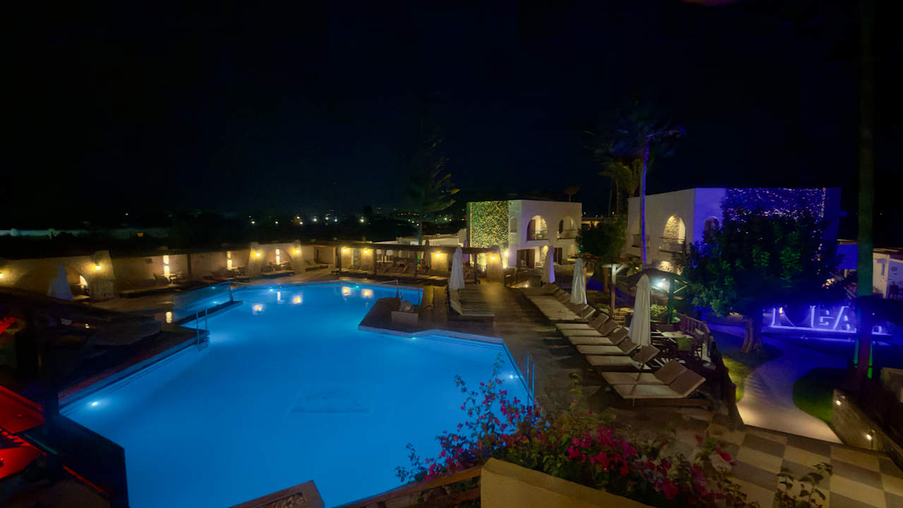 Pool Gaia Garden Hotel