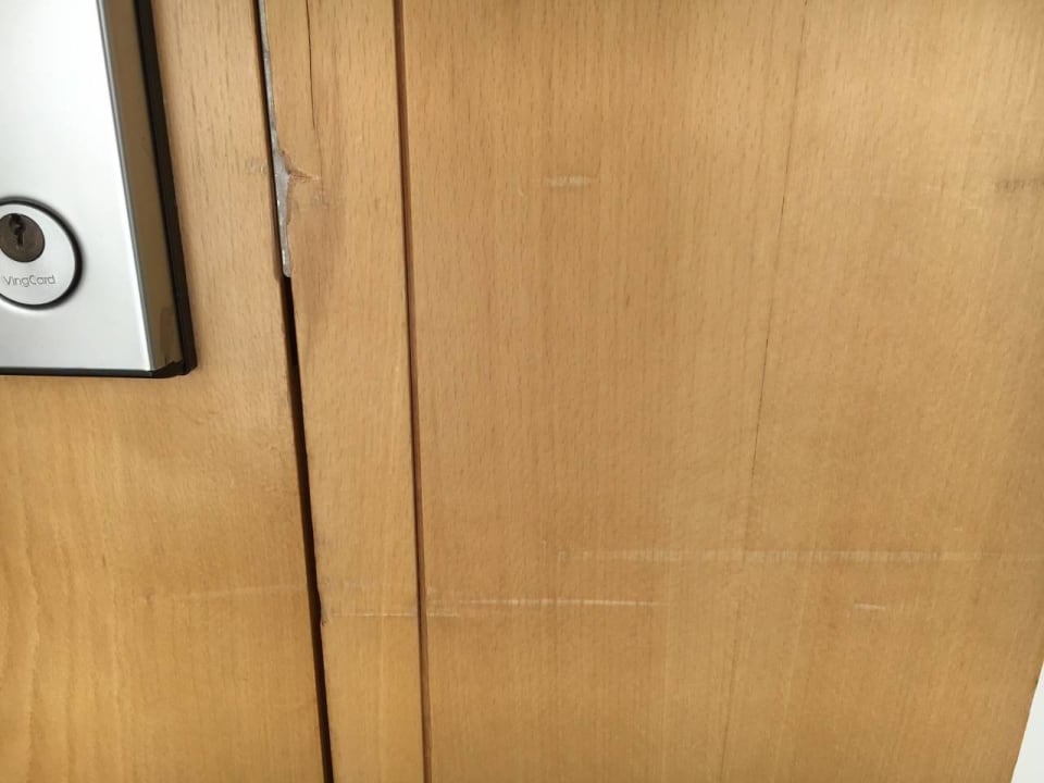 Eingangstür Hotel Faro