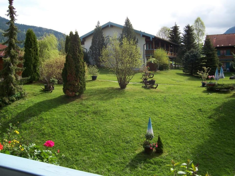 Innenhof Das Bergmayr - Chiemgauer Alpenhotel