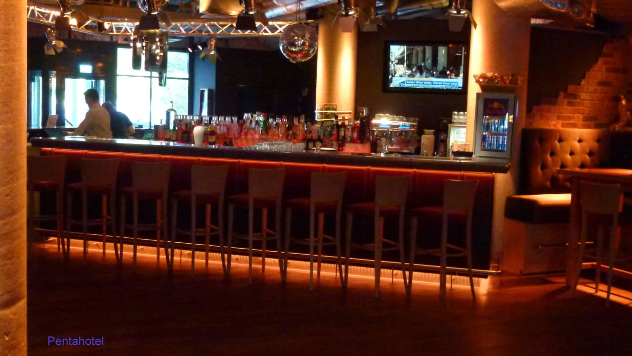 Gut sortiert, mit freundlicher Bedienung GINN Hotel Berlin Potsdam