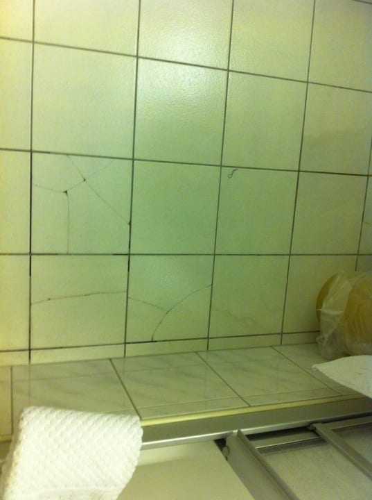 Fliesen Fussboden Bad Hotel Vier Jahreszeiten