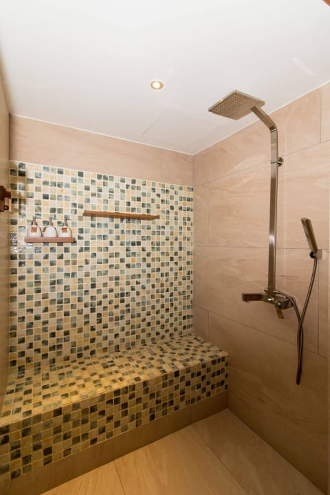 Pool Villa Beach Front Nr. 605 Fusion Resort Cam Ranh