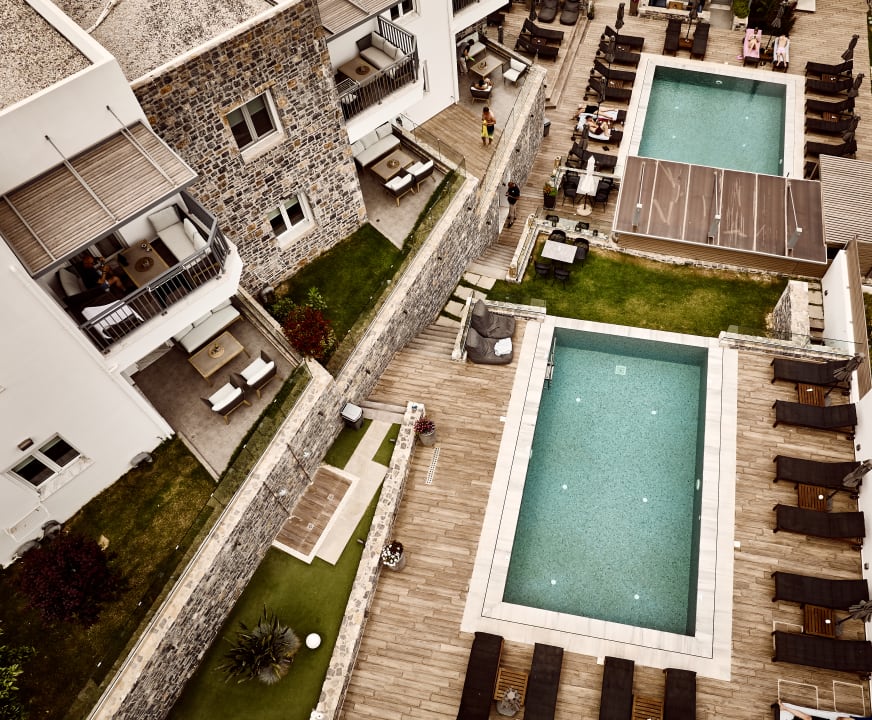 Pool Seascape Luxury Residences