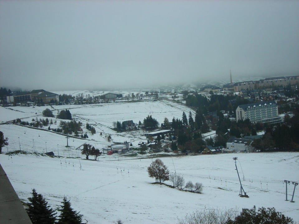 Blick vom Hotelfenster AHORN Hotel Am Fichtelberg
