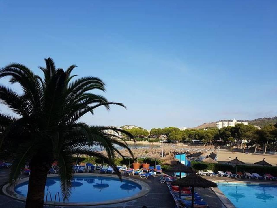 Kinderpool und einer der beiden größeren Pools Hotel Vibra Beverly Playa