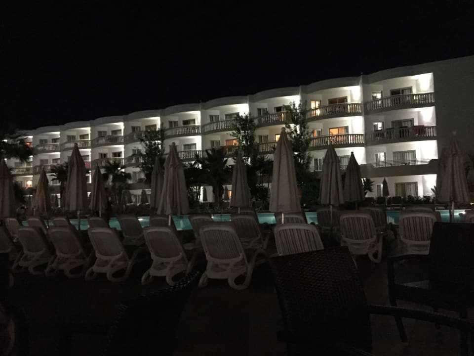 Hotel bei Nacht Iberostar Selection Albufera Park