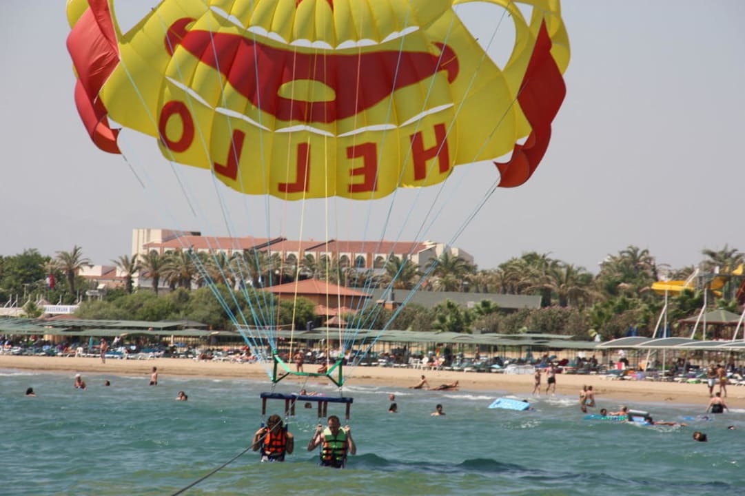 Paragliding am Strand Side Alegria Hotel & Spa - Adults only +16