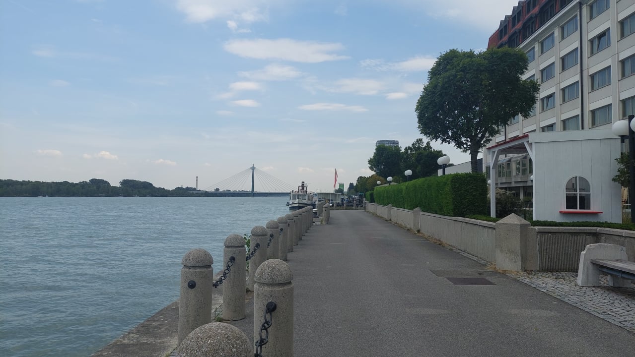 Außenansicht Hilton Vienna Waterfront