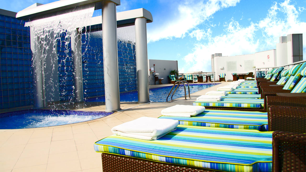 Pool Holiday Inn Dubai - Al Barsha