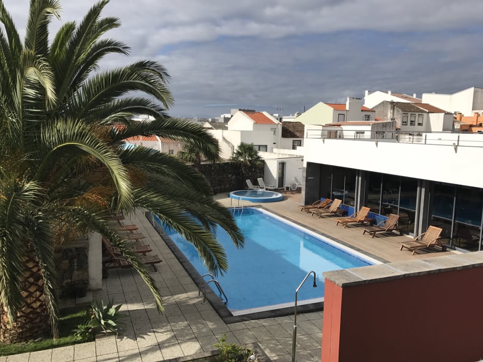 Pool Antillia Hotel Apartments