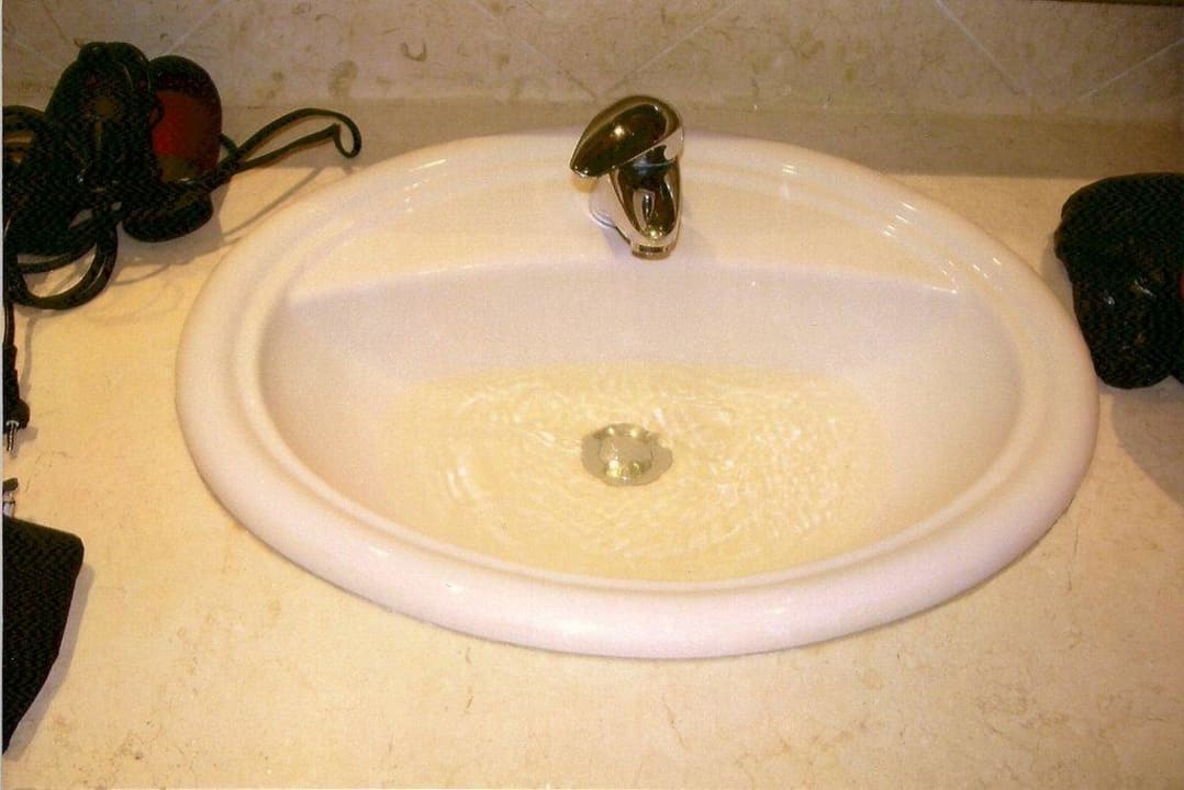 Wasser vom Wasserhahn Makadi Palace