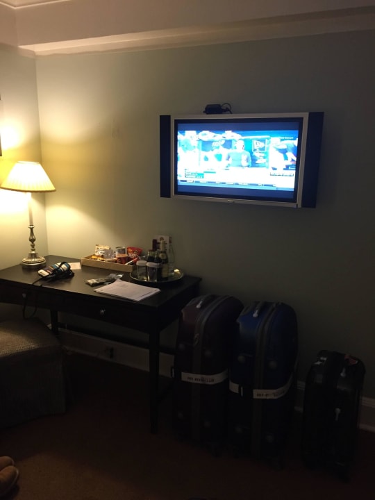 Schreibtisch und Fernseher Hotel The Franklin